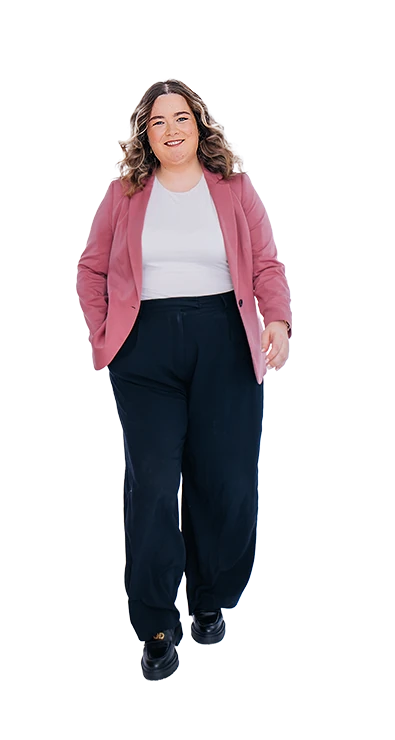 Julia Kuchelmair, MA im Business Outfit