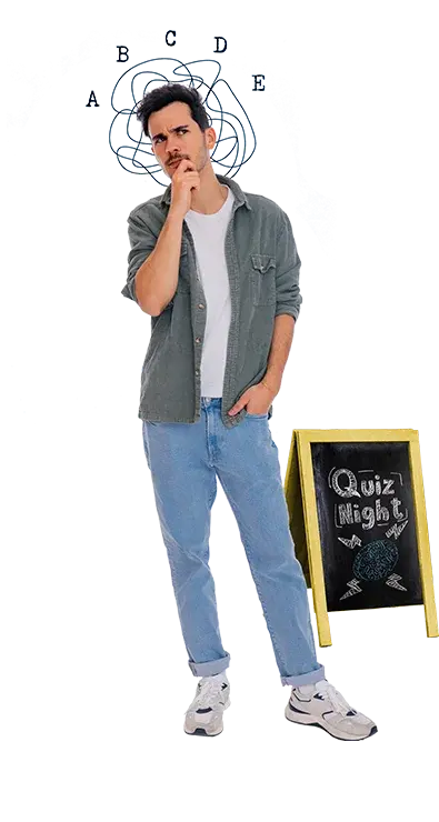 Jakob Schinagl, MSc (WU) denkt konzentriert nach, mit einem Finger am Kinn, im Hintergrund ein gezeichneter Denkprozess und ein Schild mit ‚Quiz Night' - neugierig, klug und immer für ein Rätsel zu haben.